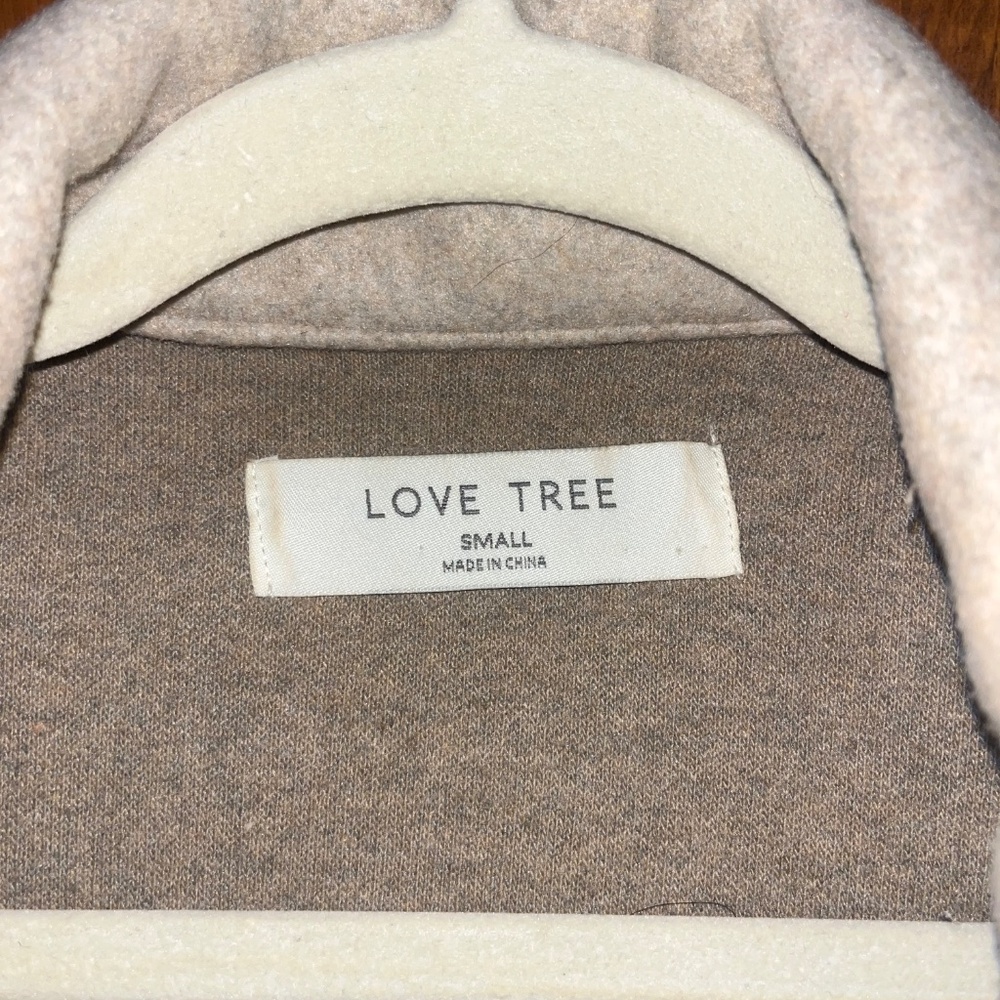 Beige shacket - Picture 3 of 4